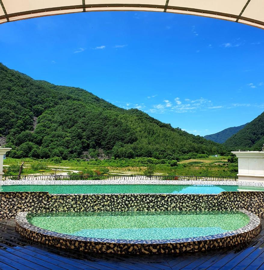 Pine Forest Jeongseon Alpine Resort Kültér fotó